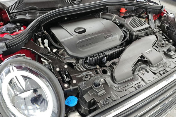 2023 Mini Clubman с пробегом 44 145 км