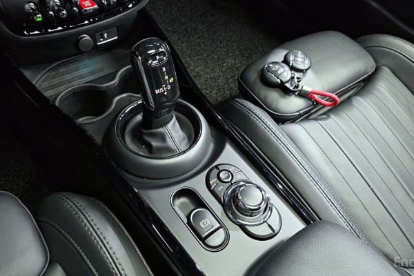 2023 Mini Clubman с пробегом 30 803 км