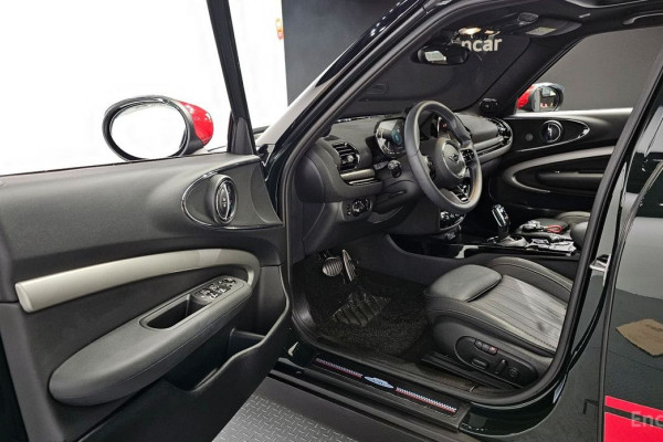 2023 Mini Clubman с пробегом 30 803 км