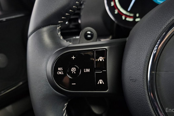 2023 Mini Clubman с пробегом 30 803 км