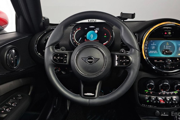 2023 Mini Clubman с пробегом 30 803 км