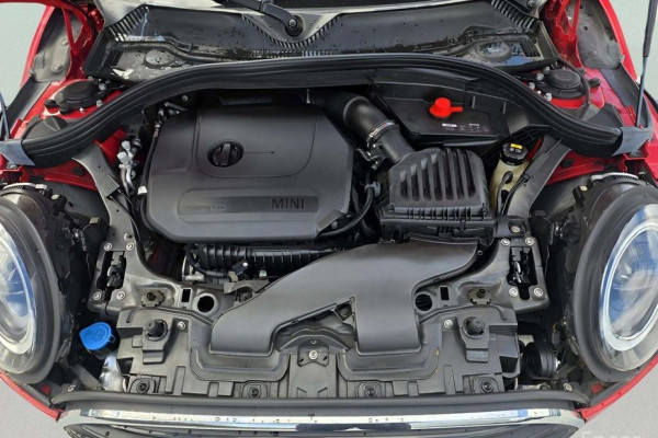 2022 Mini Clubman с пробегом 81 458 км