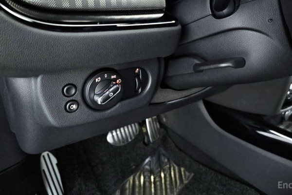 2023 Mini Clubman с пробегом 30 803 км