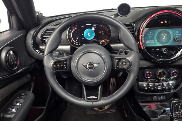 2023 Mini Clubman с пробегом 31 451 км