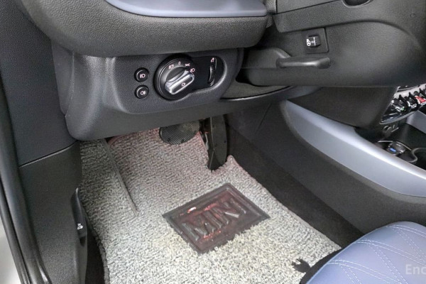 2023 Mini Clubman с пробегом 39 277 км