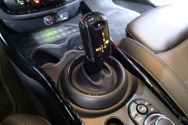 2023 Mini Clubman с пробегом 17 118 км