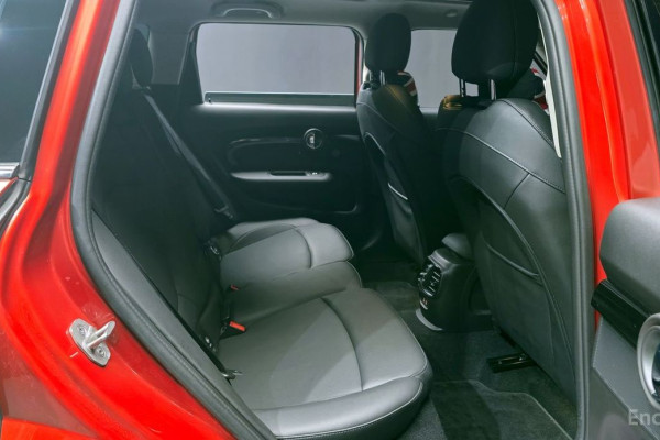 2023 Mini Clubman с пробегом 17 118 км