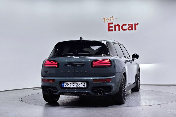 2022 Mini Clubman с пробегом 18 237 км