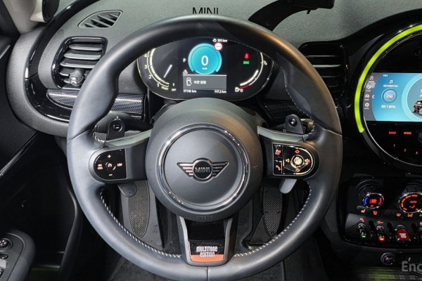 2023 Mini Clubman с пробегом 17 118 км