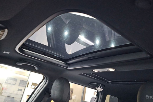 2023 Mini Clubman с пробегом 59 090 км