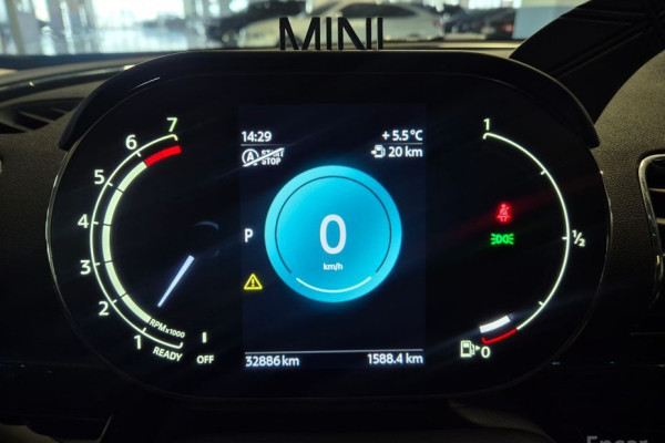 2023 Mini Clubman с пробегом 32 883 км