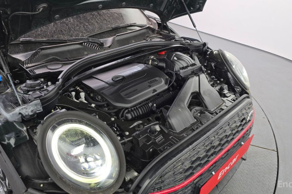 2023 Mini Clubman с пробегом 71 083 км