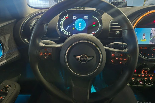 2023 Mini Clubman с пробегом 32 883 км