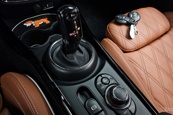 2023 Mini Clubman с пробегом 33 353 км