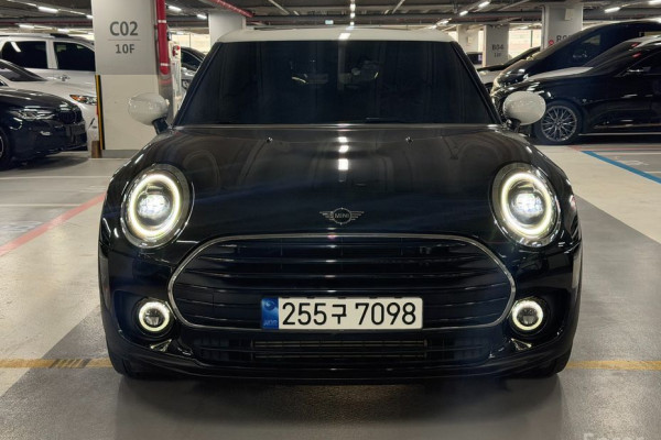 2022 Mini Clubman с пробегом 38 954 км