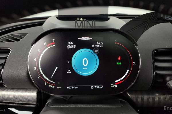 2022 Mini Clubman с пробегом 9 754 км