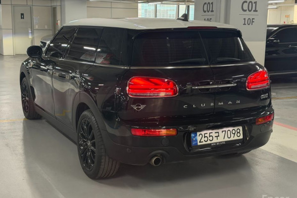 2022 Mini Clubman с пробегом 38 954 км