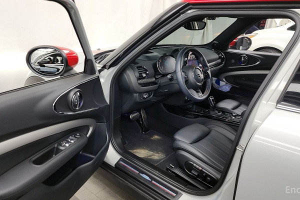 2022 Mini Clubman с пробегом 9 754 км