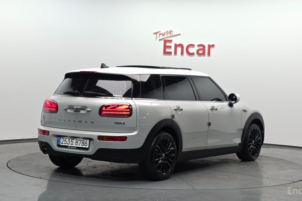 2022 Mini Clubman с пробегом 37 089 км