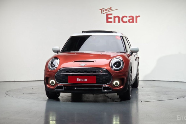 2023 Mini Clubman с пробегом 22 546 км