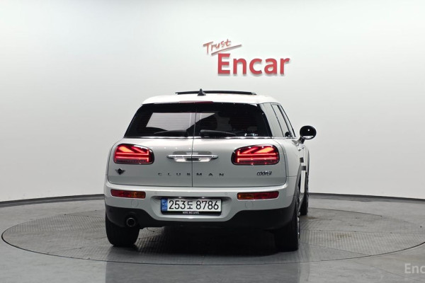 2022 Mini Clubman с пробегом 37 089 км