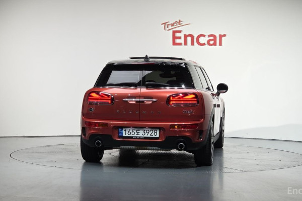 2023 Mini Clubman с пробегом 22 546 км