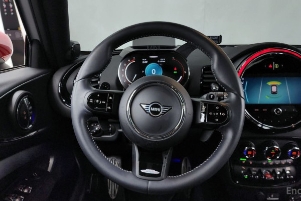 2022 Mini Clubman с пробегом 9 754 км