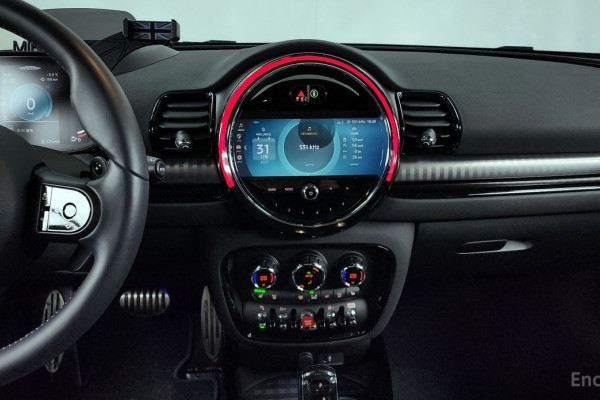 2022 Mini Clubman с пробегом 9 754 км