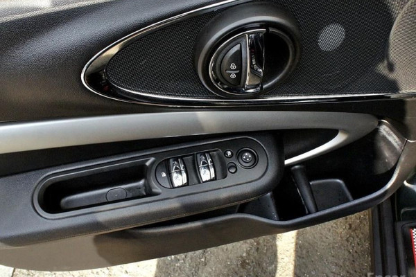 2023 Mini Clubman с пробегом 71 198 км