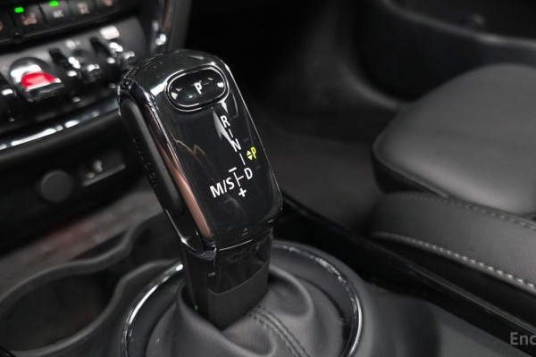 2022 Mini Clubman с пробегом 37 089 км