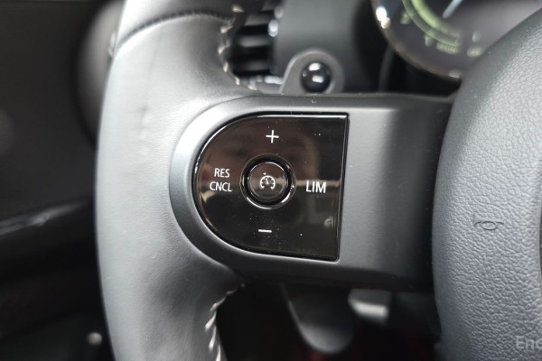 2023 Mini Clubman с пробегом 22 546 км