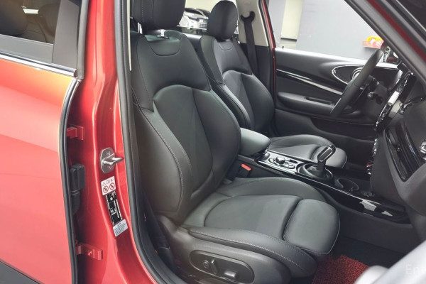 2023 Mini Clubman с пробегом 22 546 км