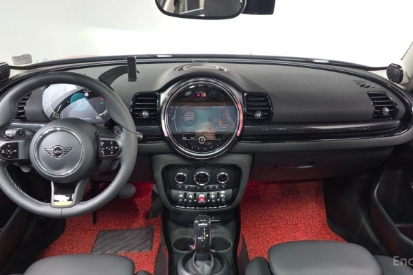 2023 Mini Clubman с пробегом 22 546 км