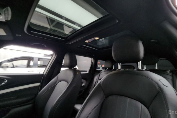 2022 Mini Clubman с пробегом 9 754 км