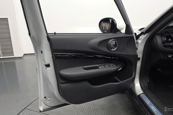 2022 Mini Clubman с пробегом 37 089 км