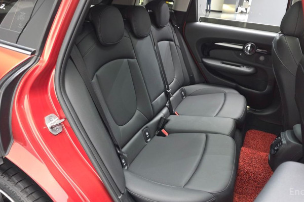 2023 Mini Clubman с пробегом 22 546 км