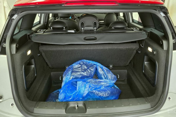 2023 Mini Clubman с пробегом 30 787 км