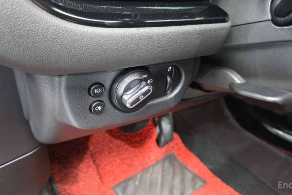 2023 Mini Clubman с пробегом 22 546 км