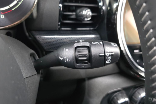 2023 Mini Clubman с пробегом 22 546 км