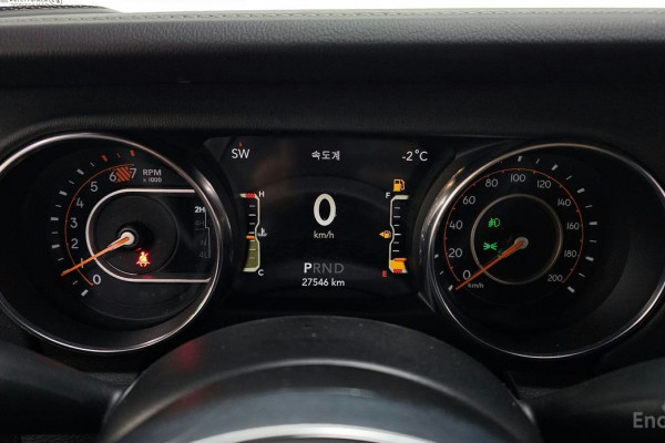 2023 Jeep Wrangler с пробегом 27 546 км