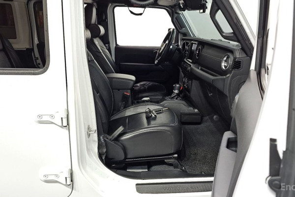 2023 Jeep Wrangler с пробегом 27 546 км