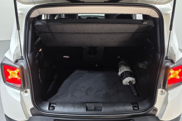 2022 Jeep Renegade с пробегом 19 955 км