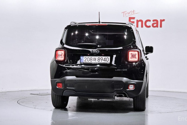 2022 Jeep Renegade с пробегом 33 741 км