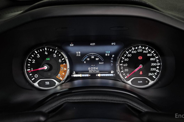 2022 Jeep Renegade с пробегом 33 741 км