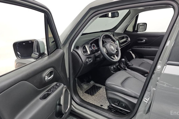 2022 Jeep Renegade с пробегом 7 096 км