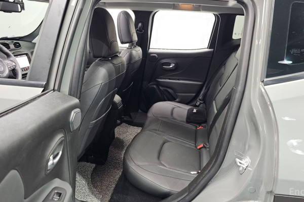 2022 Jeep Renegade с пробегом 7 096 км