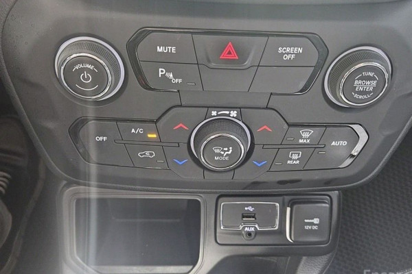 2022 Jeep Renegade с пробегом 21 488 км