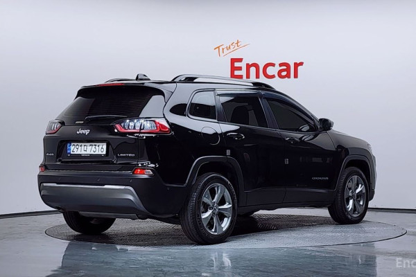 2022 Jeep Cherokee с пробегом 46 483 км