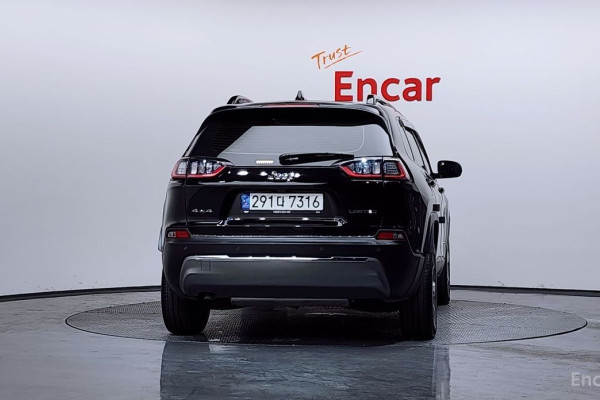 2022 Jeep Cherokee с пробегом 46 483 км