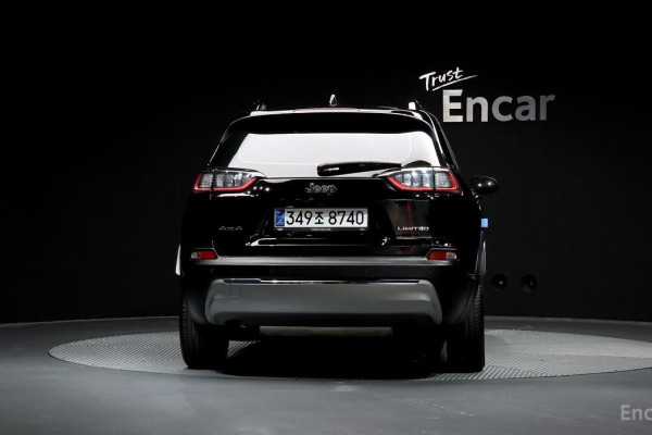 2022 Jeep Cherokee с пробегом 66 088 км